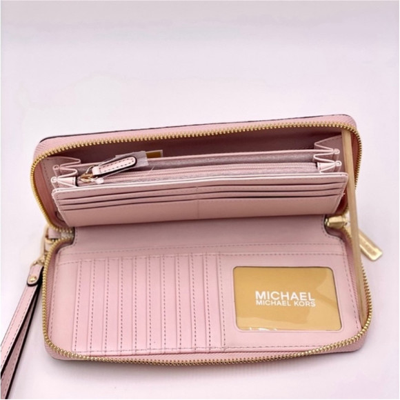 Michael Kors Large Continental Wallet - Picture 5 of 13